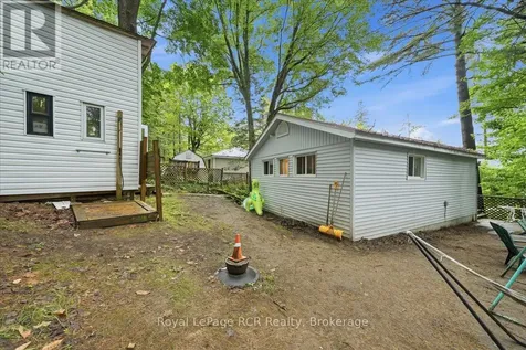 45 Andrew Drive Tiny ON L9M 0B4