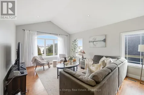 332 Carnegie Beach Road Scugog ON L9L 1B6