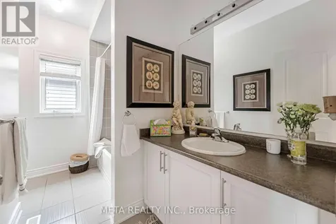18 Hughes Street Collingwood ON L9Y 0W7