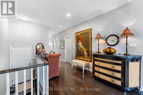 18 Hughes Street Collingwood ON L9Y 0W7