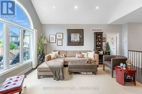 18 Hughes Street Collingwood ON L9Y 0W7