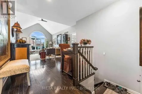 18 Hughes Street Collingwood ON L9Y 0W7