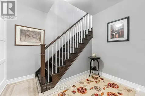 18 Hughes Street Collingwood ON L9Y 0W7