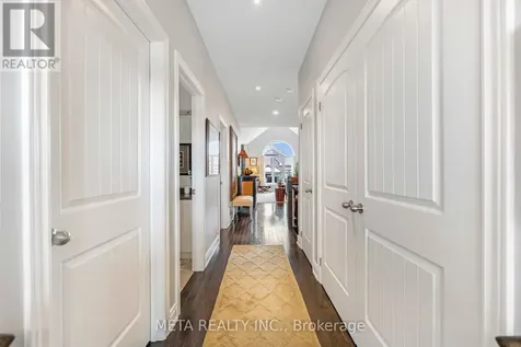 18 Hughes Street Collingwood ON L9Y 0W7