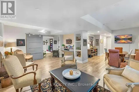 18 Hughes Street Collingwood ON L9Y 0W7