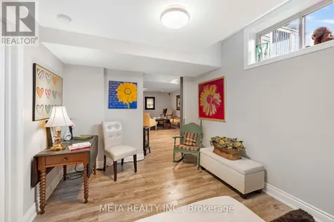 18 Hughes Street Collingwood ON L9Y 0W7