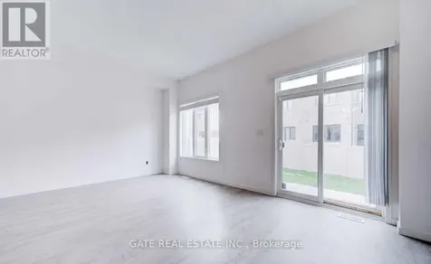 189 Elyse Court Aurora ON L4G 2C9