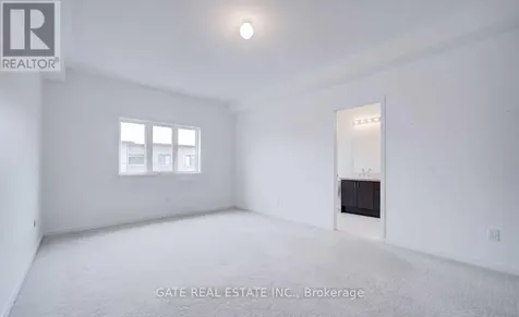 189 Elyse Court Aurora ON L4G 2C9