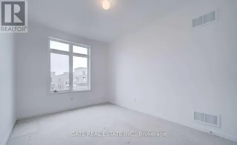 189 Elyse Court Aurora ON L4G 2C9
