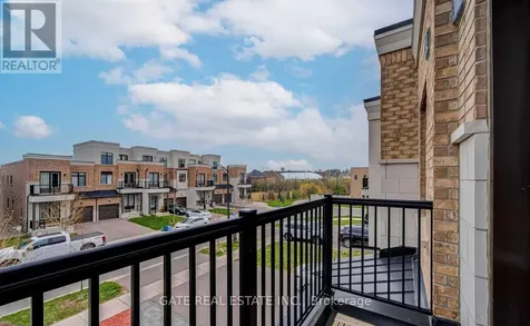 189 Elyse Court Aurora ON L4G 2C9
