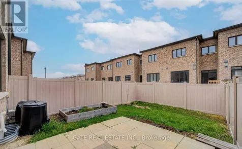 189 Elyse Court Aurora ON L4G 2C9