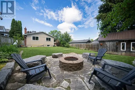 17 Flynn Avenue Cambridge ON N3C 2T8