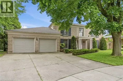 19 Verdun Court Hamilton ON L9C 5W9