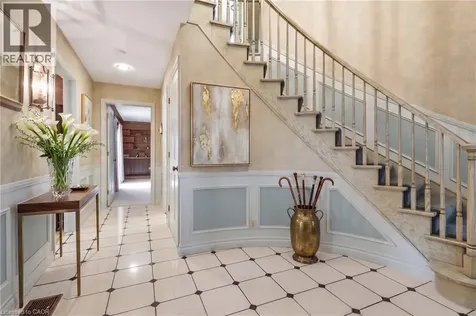 19 Verdun Court Hamilton ON L9C 5W9