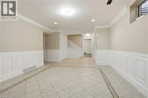 19 Verdun Court Hamilton ON L9C 5W9