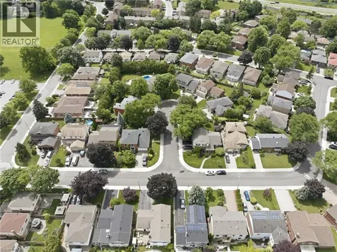 19 Verdun Court Hamilton ON L9C 5W9