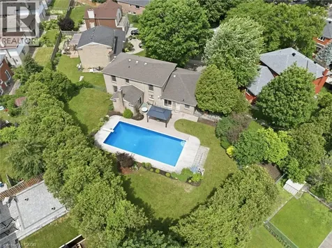 19 Verdun Court Hamilton ON L9C 5W9