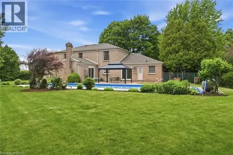 19 Verdun Court Hamilton ON L9C 5W9