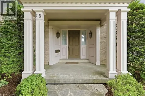 19 Verdun Court Hamilton ON L9C 5W9