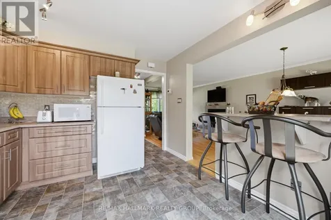 8052 Jeanne D'arc Boulevard Ottawa ON K1E 1W6