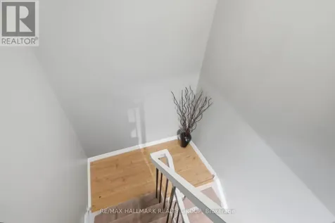 8052 Jeanne D'arc Boulevard Ottawa ON K1E 1W6