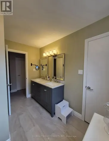 384 Pioneer Drive Kitchener ON N2P 1K6