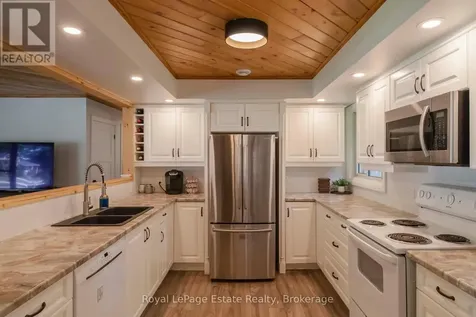 497 Elizabeth Street South Bruce Peninsula ON N0H 1P0