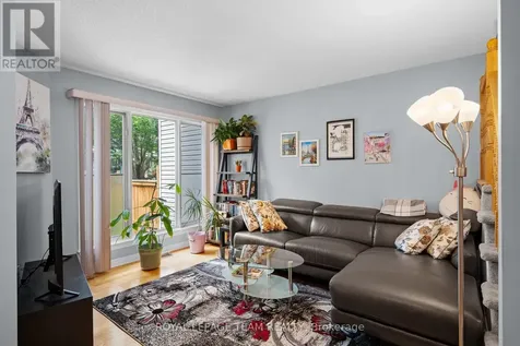 193 Thornbury Crescent Ottawa ON K2G 6C2