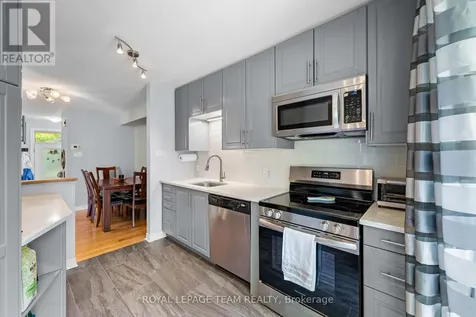 193 Thornbury Crescent Ottawa ON K2G 6C2