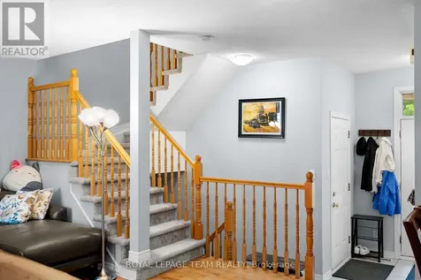 193 Thornbury Crescent Ottawa ON K2G 6C2