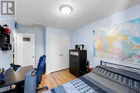 193 Thornbury Crescent Ottawa ON K2G 6C2