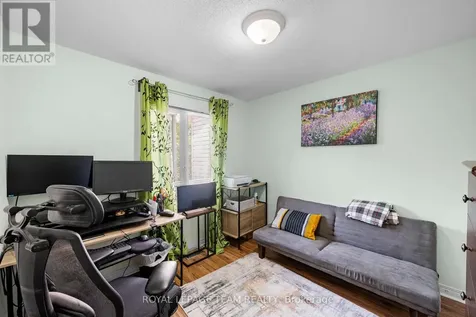 193 Thornbury Crescent Ottawa ON K2G 6C2