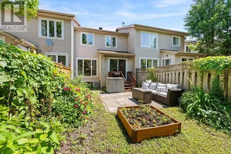 193 Thornbury Crescent Ottawa ON K2G 6C2