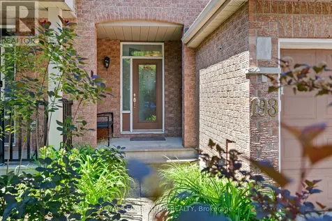 193 Thornbury Crescent Ottawa ON K2G 6C2
