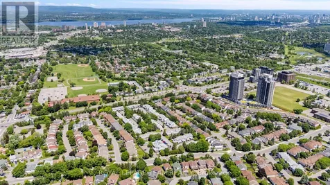 193 Thornbury Crescent Ottawa ON K2G 6C2