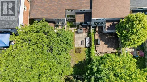 193 Thornbury Crescent Ottawa ON K2G 6C2