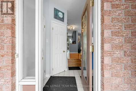 193 Thornbury Crescent Ottawa ON K2G 6C2