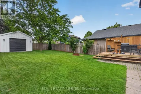 27 Cook Crescent St. Thomas ON N5R 6J3
