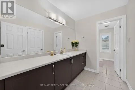 30 Emeny Lane Guelph (kortright East) ON N1L 0H3