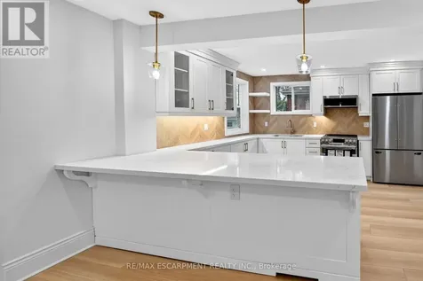 101 Houghton Avenue South Hamilton (delta) ON L8K 2M9