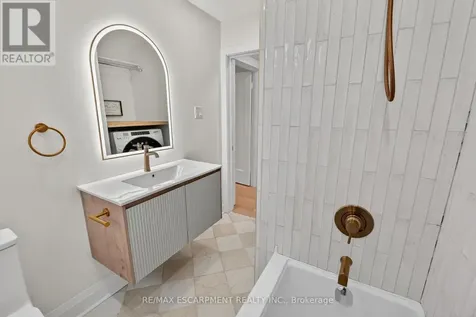 101 Houghton Avenue South Hamilton (delta) ON L8K 2M9