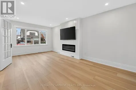 101 Houghton Avenue South Hamilton (delta) ON L8K 2M9