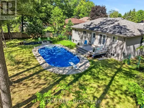 9 Birdie Court Wasaga Beach ON L9Z 1C1