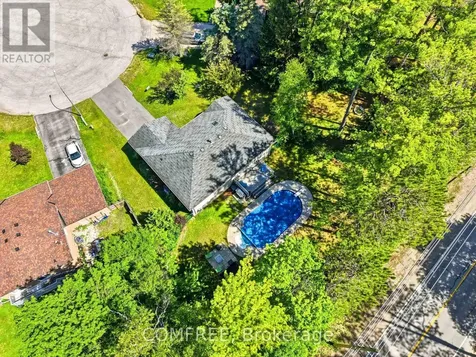 9 Birdie Court Wasaga Beach ON L9Z 1C1