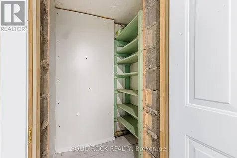 56 Bramshot Avenue Brockville ON K6V 1Y8