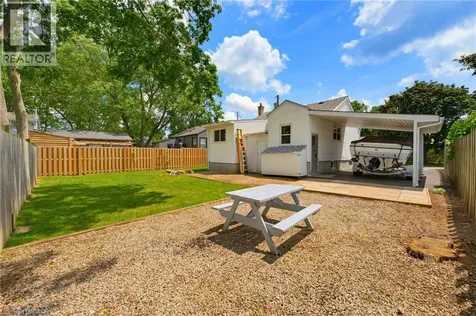 1 Byron Place St. Catharines ON L2R 1M1