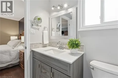 5399 Sheldon Park Drive Burlington ON L7L 5W9