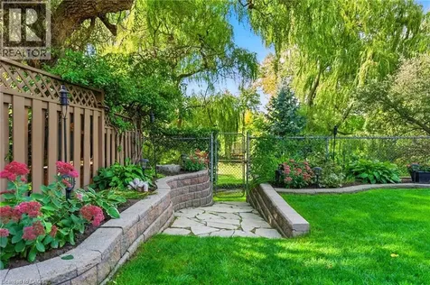 5399 Sheldon Park Drive Burlington ON L7L 5W9