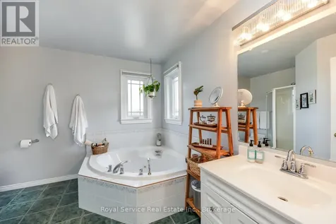 7706 Bickle Hill Road Hamilton Township ON K9A 4J7