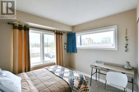 6 Brandy Lane Drive Collingwood ON L9Y 0X4